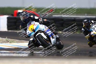 media/Jun-07-2025-TrackDaz (Sat) [[4413525952]]/A Group/1pm (Turn 1)/